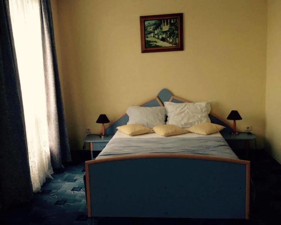 Hotel Shterev Szopot Kültér fotó