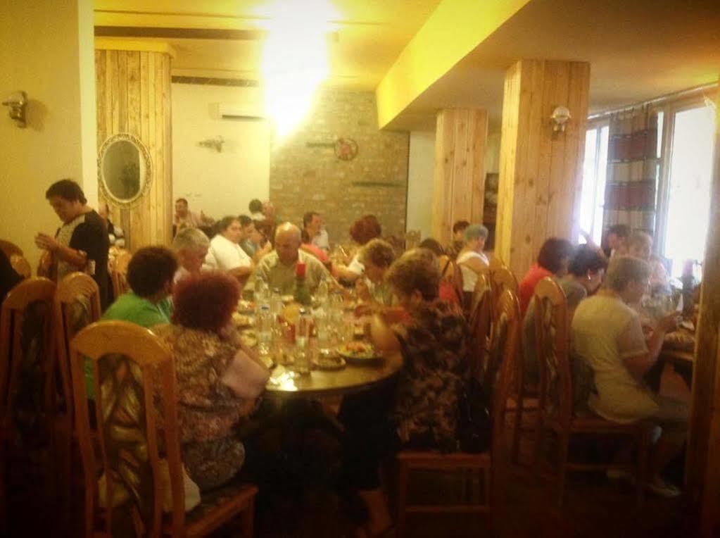 Hotel Shterev Szopot Kültér fotó